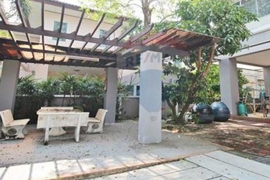Single house for sale